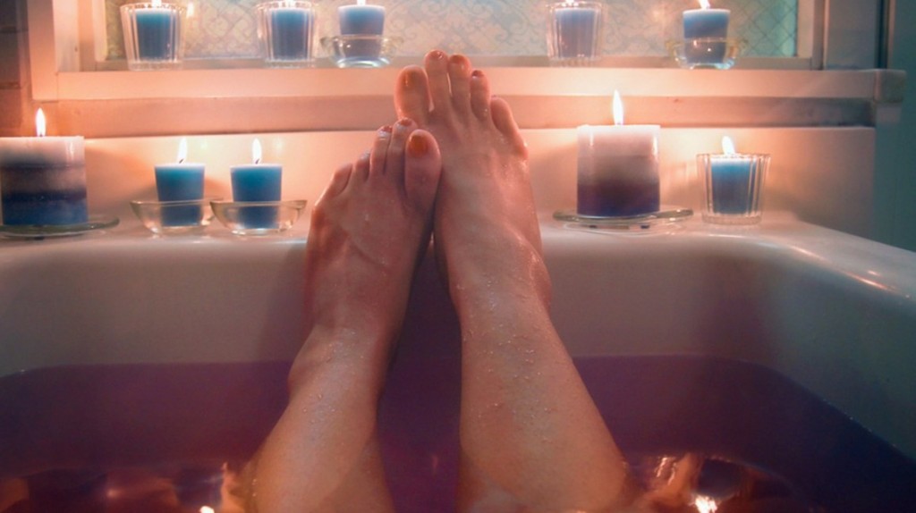 bathtub_feet-1296x728-Header