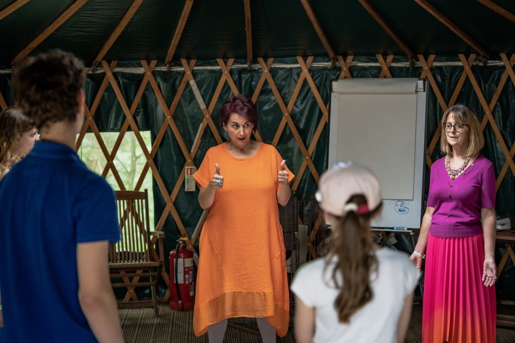 ChriSOULa leading a colour therapy workshop with children and parents